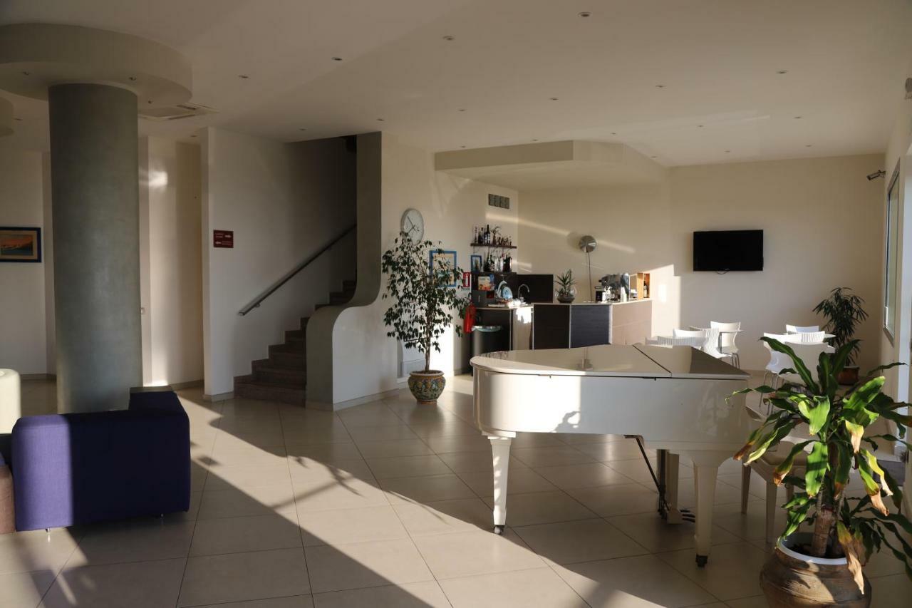 Hotel Celeste 马尔扎梅米 外观 照片